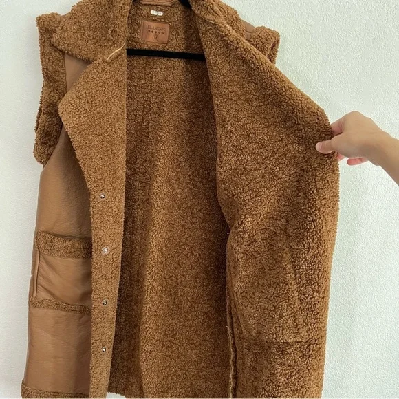 Blank NYC Touch and Go Long Vest - Picture 8 of 10